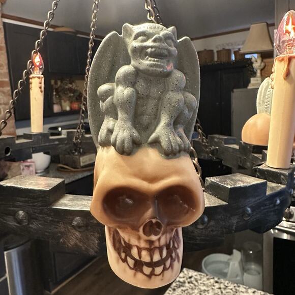 Vtg Gemmy Haunted 16” Spooky Chandelier With Sound & Flickering Lights Gargoyles - Picture 4 of 17